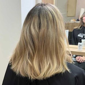 Dolors Innova peluqueria Estilista en Oliva