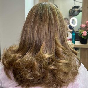 Dolors Innova peluqueria Estilista en Oliva