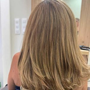 Dolors Innova peluqueria Estilista en Oliva